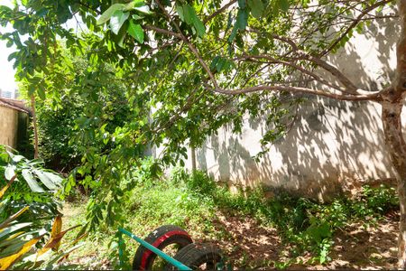 Casa à venda com 160m², 4 quartos e 1 vaga Casa à venda com 160m², 4 quartos e 1 vagaQuintal
