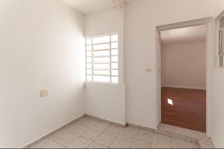 Casa à venda com 160m², 4 quartos e 1 vaga Casa à venda com 160m², 4 quartos e 1 vagaCirculação do quarto