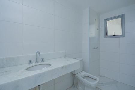 Apartamento à venda com 155m², 3 quartos e 3 vagas Apartamento à venda com 155m², 3 quartos e 3 vagasBanheiro da Suíte 1