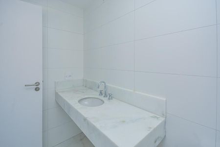 Apartamento à venda com 155m², 3 quartos e 3 vagas Apartamento à venda com 155m², 3 quartos e 3 vagasBanheiro da Suíte 1