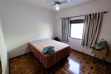 Casa à venda com 200m², 3 quartos e 3 vagas Casa à venda com 200m², 3 quartos e 3 vagasQuarto 1