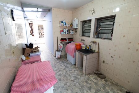 Casa à venda com 200m², 3 quartos e 3 vagas Casa à venda com 200m², 3 quartos e 3 vagasÁrea de serviço