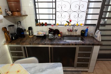 Casa à venda com 200m², 3 quartos e 3 vagas Casa à venda com 200m², 3 quartos e 3 vagasCozinha