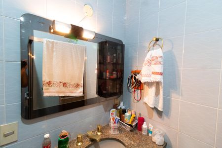 Casa à venda com 200m², 3 quartos e 3 vagas Casa à venda com 200m², 3 quartos e 3 vagasBanheiro social