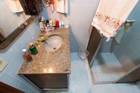 Casa à venda com 200m², 3 quartos e 3 vagas Casa à venda com 200m², 3 quartos e 3 vagasBanheiro social