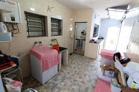 Casa à venda com 200m², 3 quartos e 3 vagas Casa à venda com 200m², 3 quartos e 3 vagasÁrea de serviço