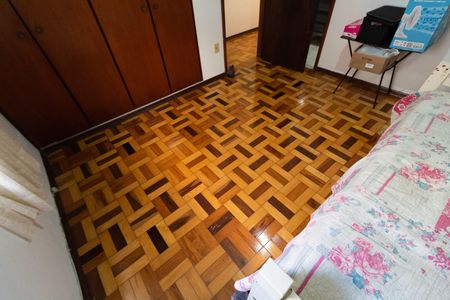 Casa à venda com 200m², 3 quartos e 3 vagas Casa à venda com 200m², 3 quartos e 3 vagasSuíte