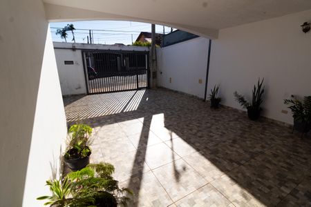 Casa à venda com 200m², 3 quartos e 3 vagas Casa à venda com 200m², 3 quartos e 3 vagasÁrea comum