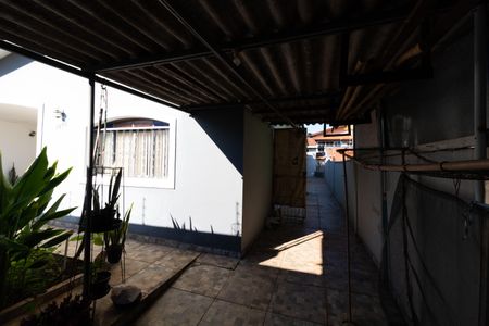 Casa à venda com 200m², 3 quartos e 3 vagas Casa à venda com 200m², 3 quartos e 3 vagasÁrea comum