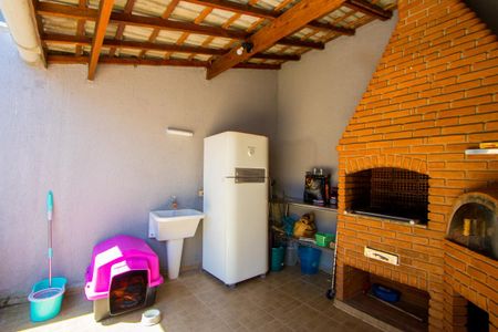 Casa à venda com 270m², 4 quartos e 2 vagas Casa à venda com 270m², 4 quartos e 2 vagasÁrea de serviço/Espaço gourmet