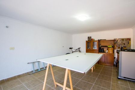 Casa à venda com 270m², 4 quartos e 2 vagas Casa à venda com 270m², 4 quartos e 2 vagasÁrea Externa - Salão