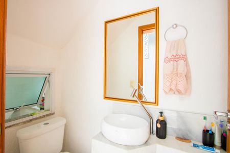 Casa à venda com 270m², 4 quartos e 2 vagas Casa à venda com 270m², 4 quartos e 2 vagasLavabo