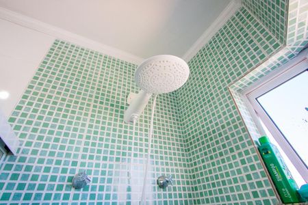 Casa à venda com 270m², 4 quartos e 2 vagas Casa à venda com 270m², 4 quartos e 2 vagasBanheiro social