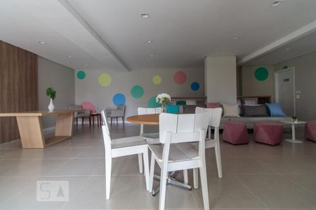Apartamento para alugar com 34m², 1 quarto e sem vaga Apartamento para alugar com 34m², 1 quarto e sem vagaÁrea comum - Salão de festas