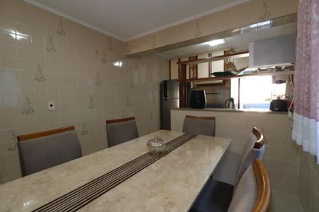 Casa à venda com 185m², 3 quartos e 2 vagasCozinha