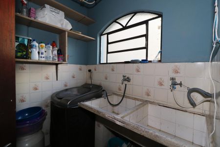 Casa à venda com 185m², 3 quartos e 2 vagasÁrea de Serviço
