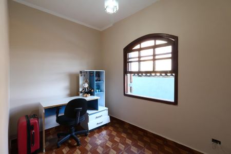 Casa à venda com 185m², 3 quartos e 2 vagasQuarto 2