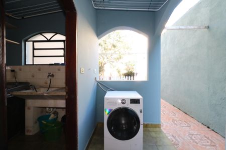 Casa à venda com 185m², 3 quartos e 2 vagasÁrea de Serviço