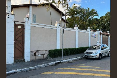 Casa de condomínio à venda com 123m², 3 quartos e 1 vaga