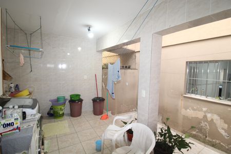 Casa à venda com 160m², 3 quartos e 2 vagasÁrea de Serviço
