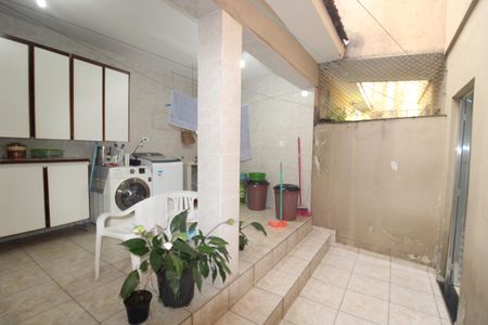 Casa à venda com 160m², 3 quartos e 2 vagasÁrea de Serviço