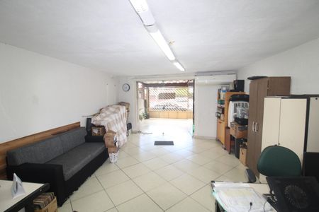 Casa à venda com 160m², 3 quartos e 2 vagasGaragem
