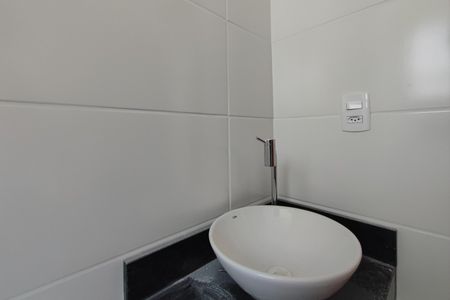 Apartamento à venda com 45m², 2 quartos e 1 vaga Apartamento à venda com 45m², 2 quartos e 1 vagaBanheiro