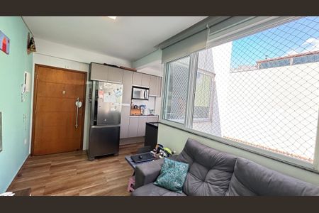 Apartamento à venda com 96m², 2 quartos e 1 vaga Apartamento à venda com 96m², 2 quartos e 1 vagaSala