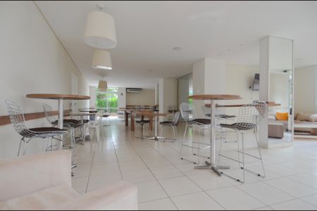 Apartamento à venda com 53m², 2 quartos e 1 vaga Apartamento à venda com 53m², 2 quartos e 1 vagaÁrea comum - Salão de festas