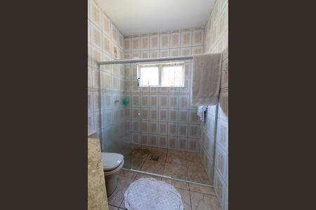 Casa à venda com 180m², 3 quartos e 2 vagas Casa à venda com 180m², 3 quartos e 2 vagasBanheiro da Suíte