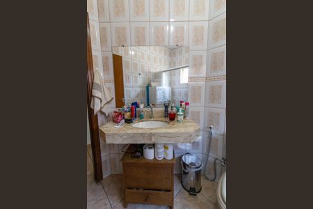 Casa à venda com 180m², 3 quartos e 2 vagas Casa à venda com 180m², 3 quartos e 2 vagasBanheiro da Suíte