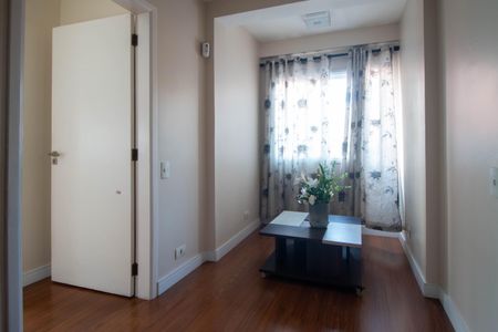 Casa à venda com 300m², 3 quartos e 3 vagas Casa à venda com 300m², 3 quartos e 3 vagasHall