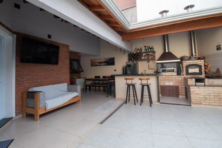 Casa à venda com 300m², 3 quartos e 3 vagas Casa à venda com 300m², 3 quartos e 3 vagasChurrasqueira