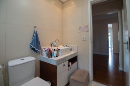 Casa à venda com 300m², 3 quartos e 3 vagas Casa à venda com 300m², 3 quartos e 3 vagasBanheiro 1