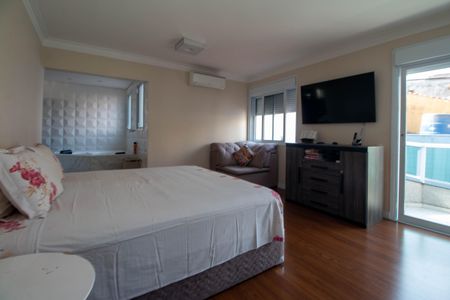 Casa à venda com 300m², 3 quartos e 3 vagas Casa à venda com 300m², 3 quartos e 3 vagasSuíte