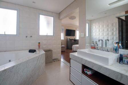 Casa à venda com 300m², 3 quartos e 3 vagas Casa à venda com 300m², 3 quartos e 3 vagasBanheiro