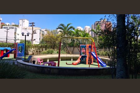 Apartamento à venda com 130m², 3 quartos e 3 vagas Apartamento à venda com 130m², 3 quartos e 3 vagasÁrea Comum