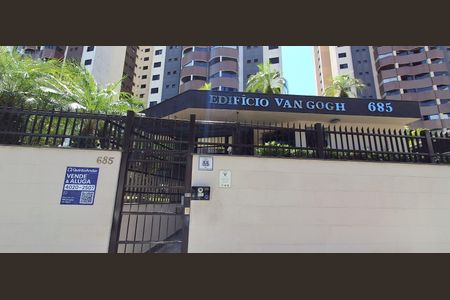 Apartamento à venda com 130m², 3 quartos e 3 vagas Apartamento à venda com 130m², 3 quartos e 3 vagasFachada - placa