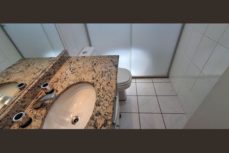 Apartamento à venda com 130m², 3 quartos e 3 vagas Apartamento à venda com 130m², 3 quartos e 3 vagasBanheiro Suíte 3