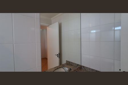 Apartamento à venda com 130m², 3 quartos e 3 vagas Apartamento à venda com 130m², 3 quartos e 3 vagasBanheiro Suíte 1
