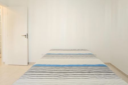 Apartamento para alugar com 1m², 2 quartos e 2 vagas Apartamento para alugar com 1m², 2 quartos e 2 vagasQuarto 1
