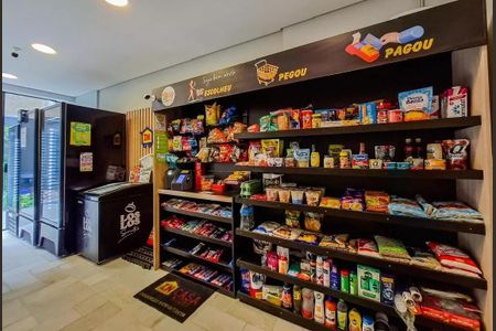 Studio à venda com 27m², 1 quarto e sem vaga Studio à venda com 27m², 1 quarto e sem vagaMinimercado