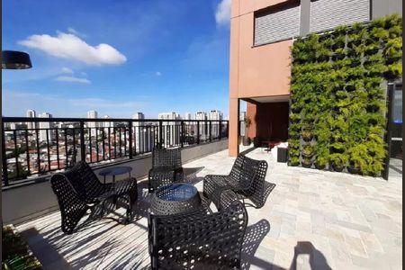 Studio à venda com 27m², 1 quarto e sem vaga Studio à venda com 27m², 1 quarto e sem vagaTerraço