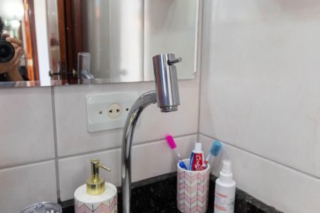 Casa de condomínio à venda com 90m², 3 quartos e 2 vagasBanheiro da Suíte