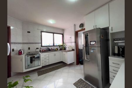 Apartamento à venda com 118m², 3 quartos e 2 vagas Apartamento à venda com 118m², 3 quartos e 2 vagasCozinha