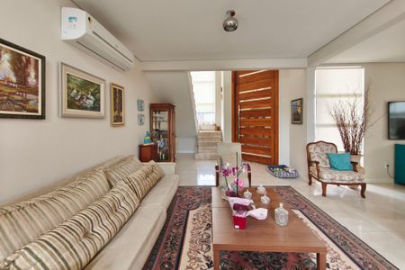 Casa de condomínio à venda com 280m², 3 quartos e 4 vagasSala de Estar