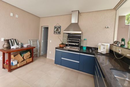 Casa de condomínio à venda com 280m², 3 quartos e 4 vagasÁrea gourmet