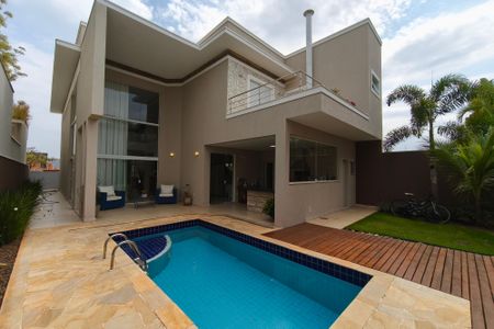 Casa de condomínio à venda com 280m², 3 quartos e 4 vagasQuintal - Piscina