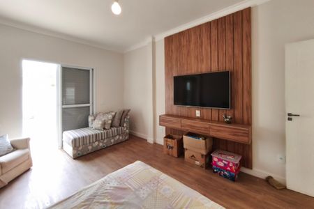 Casa de condomínio à venda com 280m², 3 quartos e 4 vagasSuíte 2