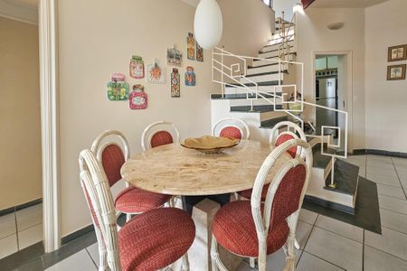 Apartamento para alugar com 240m², 2 quartos e 3 vagasSala